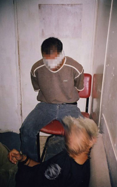 Israeli replace: members of the Israeli Defence Force posing with captured Palestinians