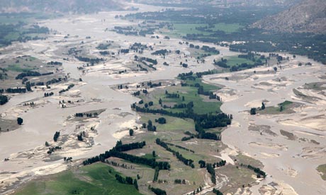 external image Aerial-view-of-flood-dama-006.jpg