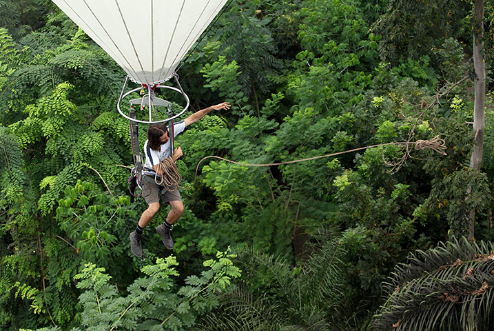 Eden Project: Eden horticulturist John Nichol throws down ropes