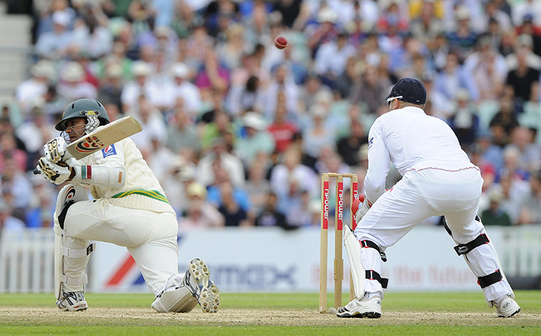Second day at Oval: Tom Jenkins presents his pictures of the second day of the Test at the Oval