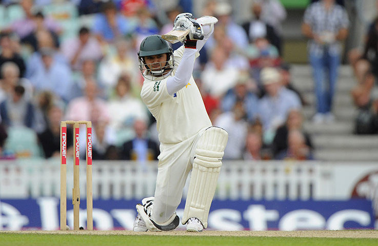 Second day at Oval: Tom Jenkins presents his pictures of the second day of the Test at the Oval