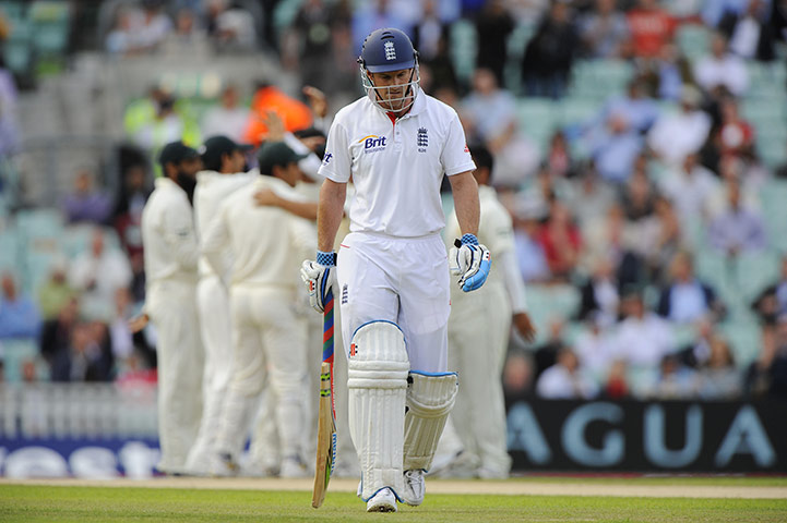 Second day at the Oval : Tom Jenkins presents his pictures of the second day of the Test at the Oval