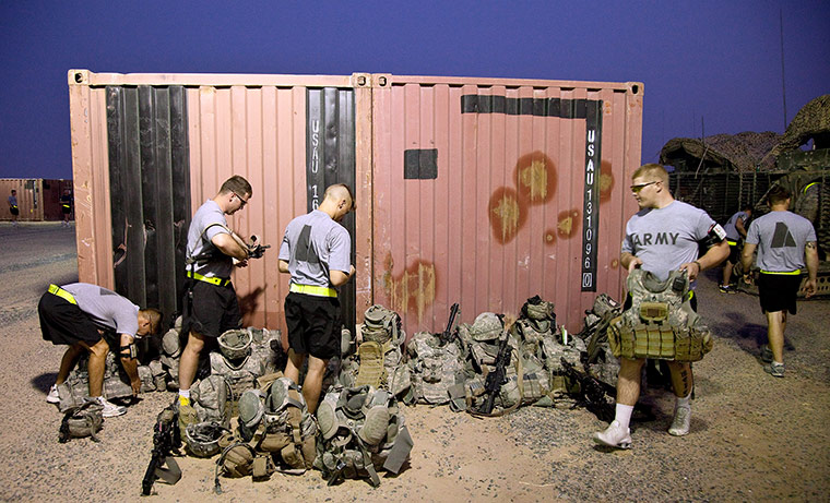 Strykers Brigade: Strykers Brigade leaves Iraq