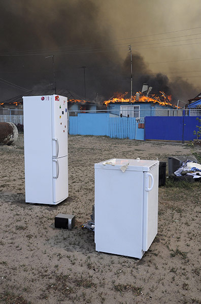 Forest fires in Russia: Appliances rescued from burning homes on the outskirts of Voronezh