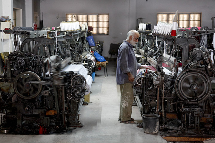 Kaffiyeh factory Hebron: The family won’t give up its struggle to keep the factory going