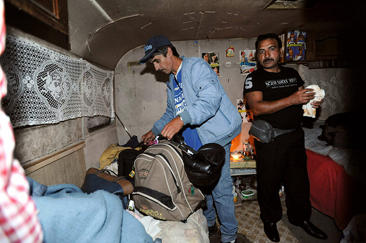 Roma deportation: Men belonging to the Roma community in caravan