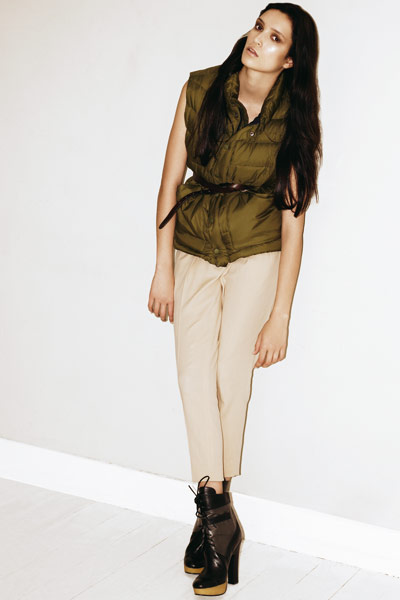 Two legs good: Two legs good: Cropped