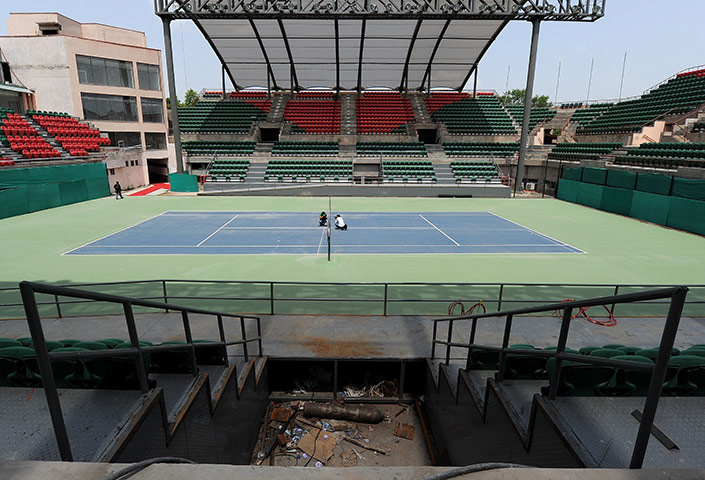 sport: Leftover construction material (bottom)