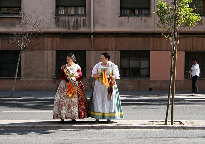 In Pictures: pairs: pair of women in traditional spanish dress