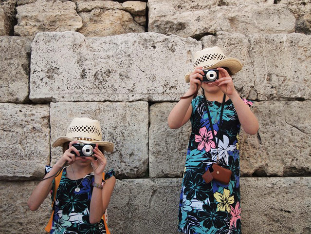 In Pictures: pairs: Girls with cameras