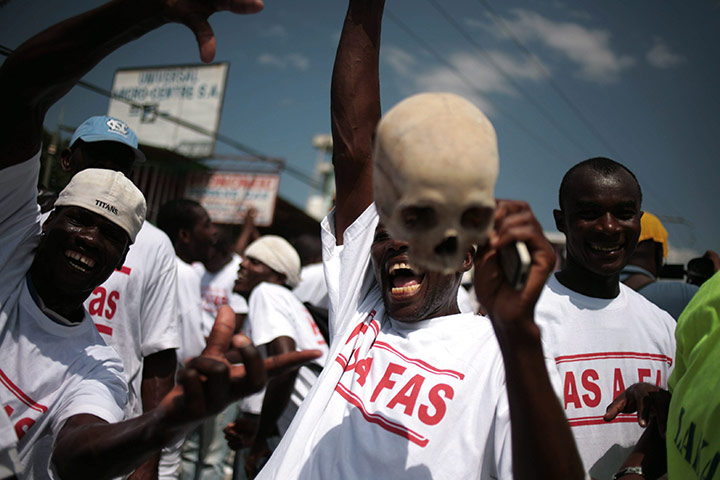 Wyclef campaigns: US Haitian singer Wyclef Jean presidential candidacy
