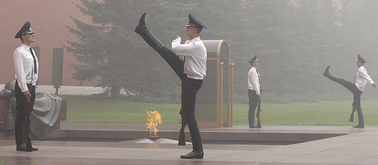 Russian Fires: The changing of the guards ceremony at the Tomb of the Unknown Soldier