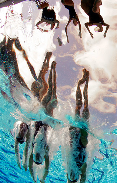 24 hours in pics: Athletes at Synchronized Swimming Team Free Routine final 