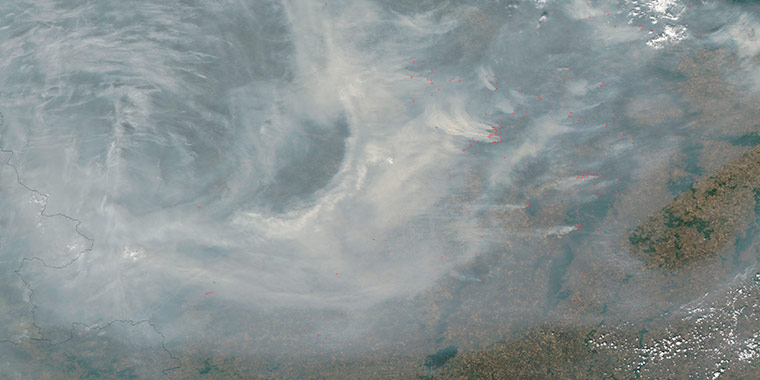 russia update: Satellite picture fires and thick smoke, blanketing the Moscow region