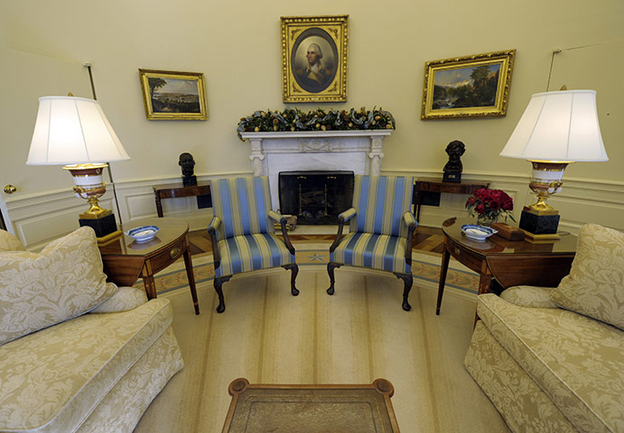 Oval Office redecoration: 2009: President Barack Obama's Oval Office before redecoration