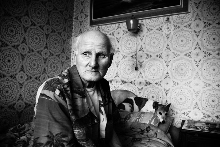 Guardian Camera Club: A review of J A Mortram's portfolio