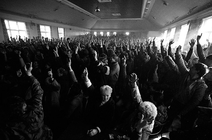 No redemption: Miners vote on returning to work