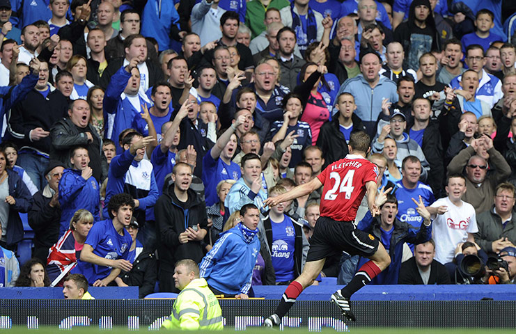 Everton v Man Utd: Darren Fletcher celebrates scoring the equaliser