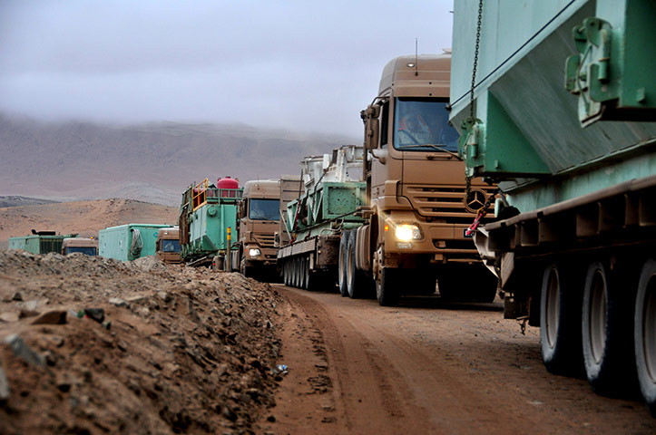 Trapped miners in Chile: 10 September: A convoy of trucks from the Army carrying parts of the drill 