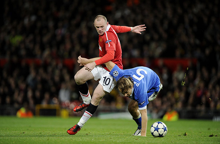 Man Utd v Rangers: Wayne Rooney attempts to Sasa Papac