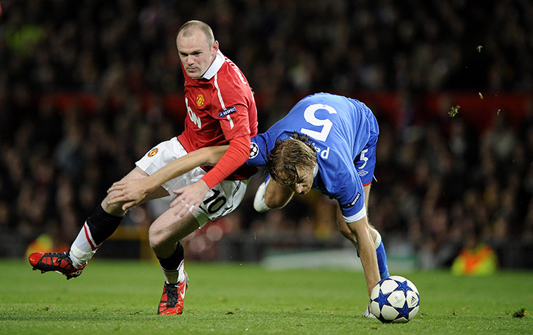Man Utd v Rangers: Wayne Rooney can't get past Sasa Papac