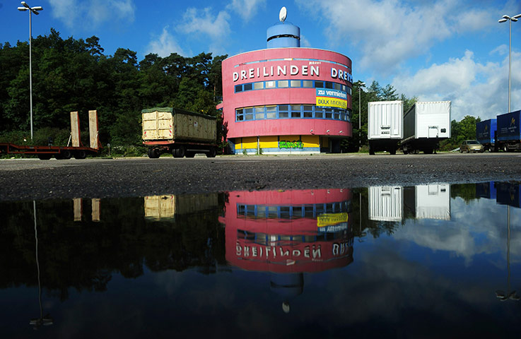 24 hours: Germany: Trucks park next to the former motorway restaurant Dreilinden