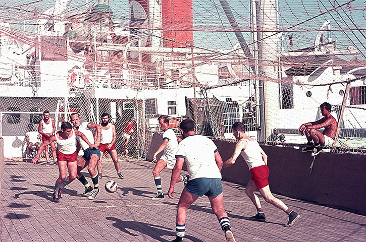 Exhibitionist 1809: Hydrarchy