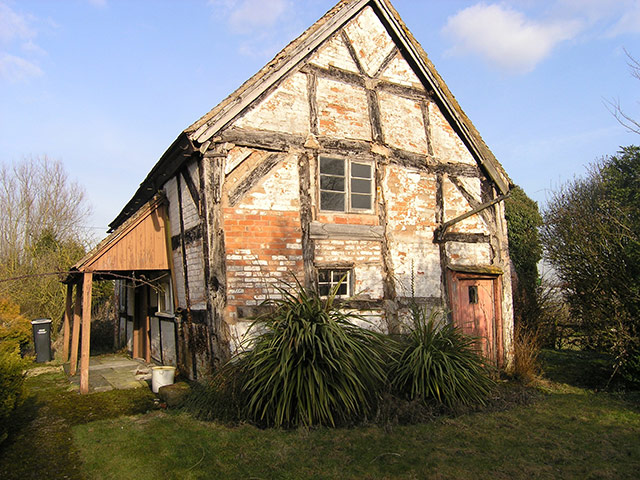 Snooping Around: Snooping around wreck dormston