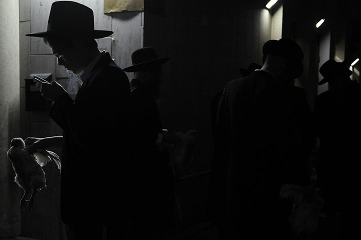 Yom Kippur: Ultra-Orthodox Jewish believers perform Kaparot