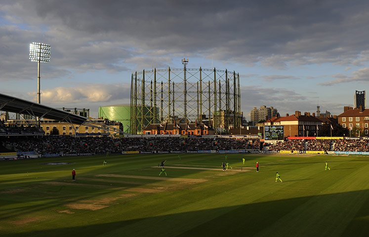 England v Pakistan ODI: The lights go on at the Oval as the sun sets