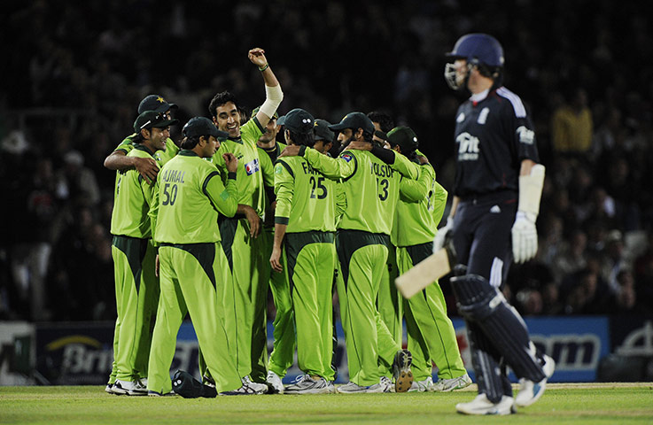 England v Pakistan ODI: Graeme Swann is caught by Afridi at short extra cover off Umar Gul