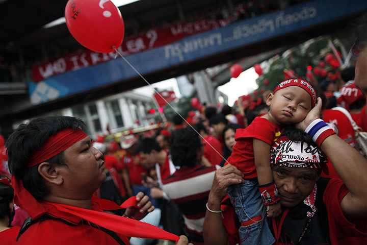 24 hours in pictures: An anti-government red shirt rally in Bangkok