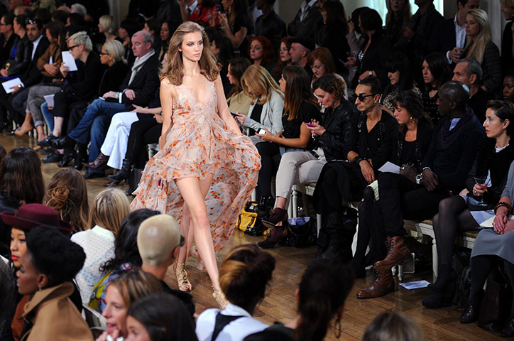 London fashion day 3: Julien Macdonald Catwalk - London Fashion Week