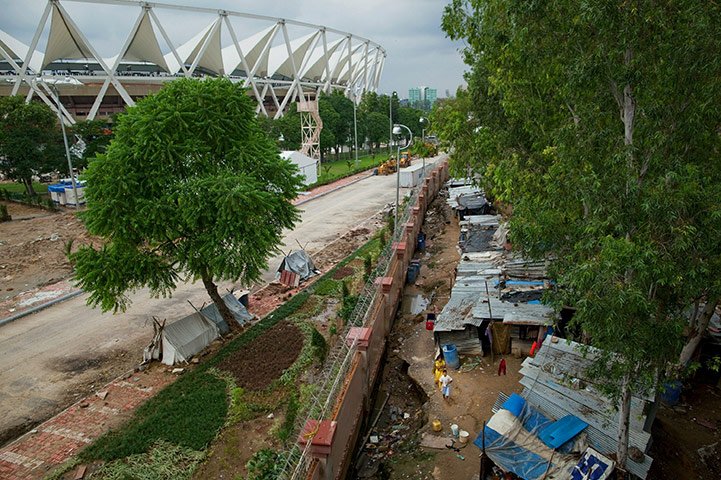Commonwealth 2: Commonwealth Games Weightlifting Roof Collapses