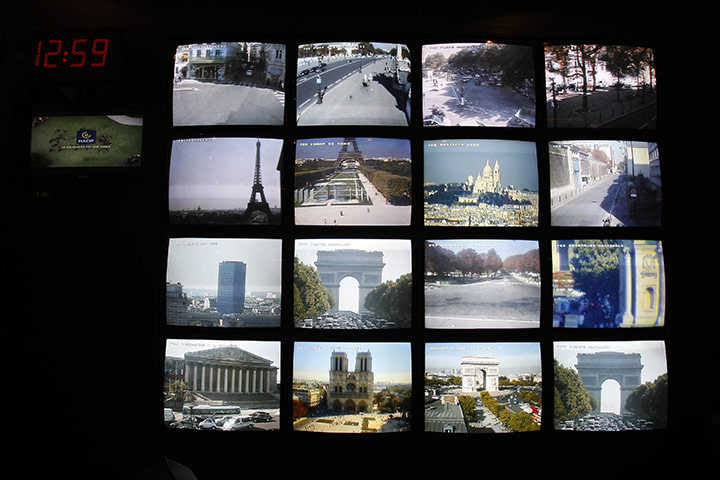 24 hours in pictures: security alert in Paris