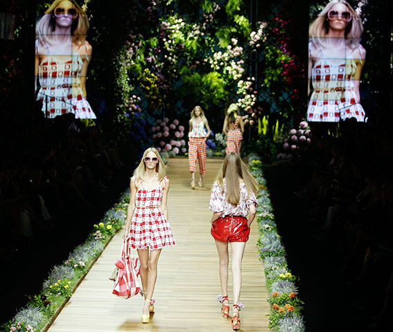 Milan Day 2 Update: D&G Spring-Summer 2011 fashion collection
