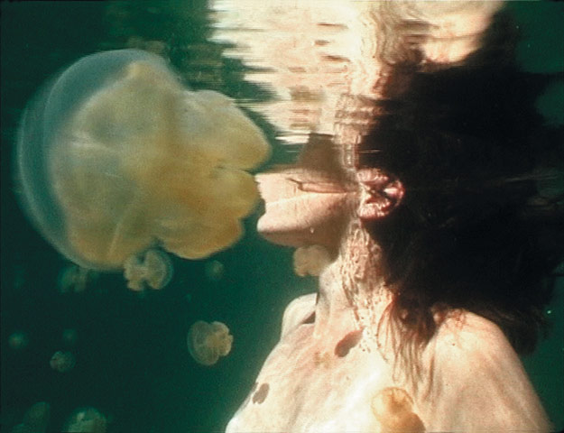 Exhibitionist2509: Underwater