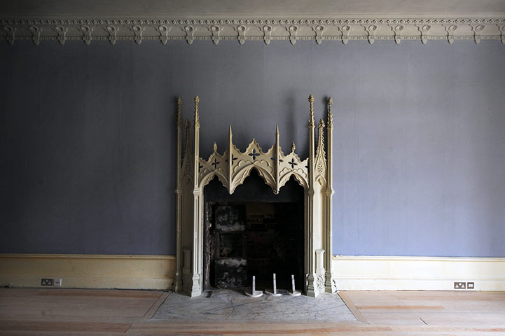 Strawberry Hill House: Strawberry Hill house, Horace Walpole's Gothic Castle