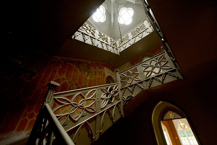 Strawberry Hill House: Strawberry Hill house, Horace Walpole's Gothic Castle