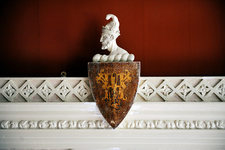 Strawberry Hill House: Strawberry Hill house, Horace Walpole's Gothic Castle