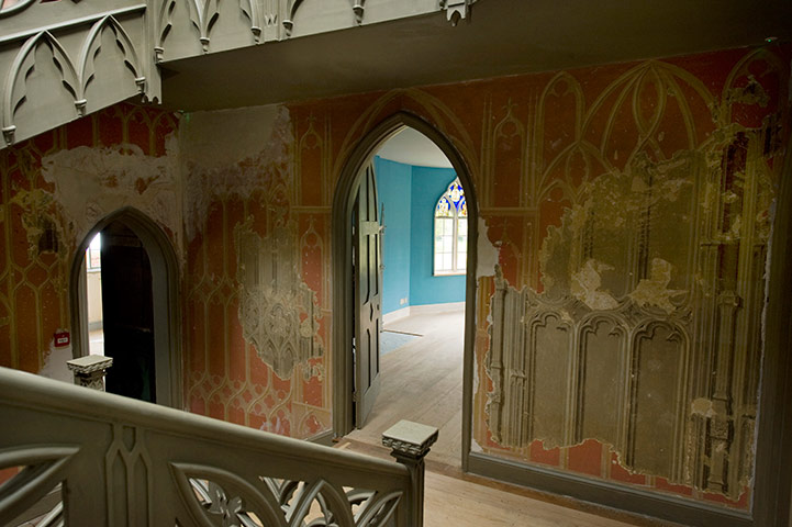Strawberry Hill House: Strawberry Hill house, Horace Walpole's Gothic Castle