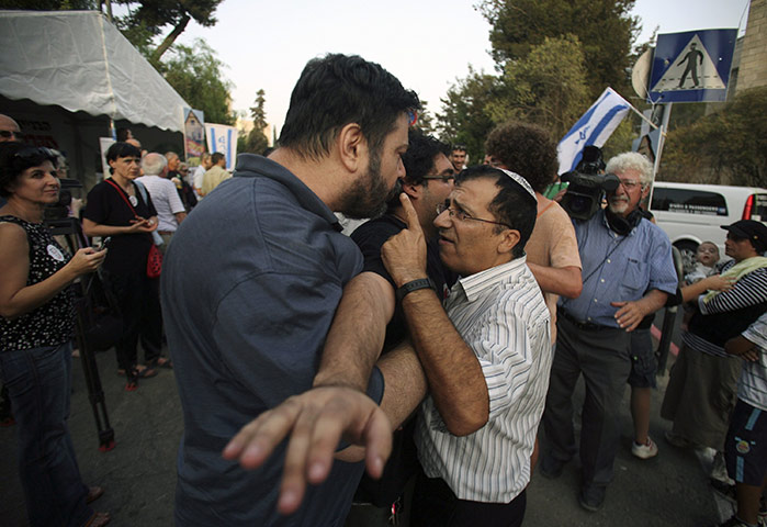 24 hours: protest for the continuation of a building freeze by Israeli settlers