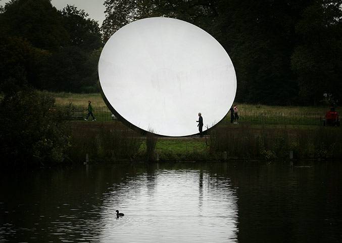 Kapoor: Sky Mirror, which measures 10 metres in diameter,