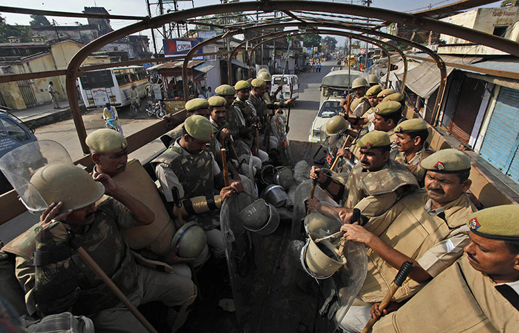 Ayodhya dispute: Indian security personnel arrive as reinforcements into the town of Ayodhya