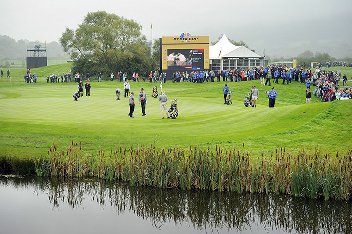 golf2: Europe Ryder Cup players play on the 13t