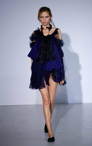 Paris fashion week: Moon Young spring/summer 2011 Paris fashion week