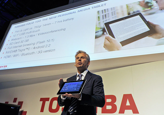 IFA Berlin: Marco Perino, General Manager of Toshiba present media tablet at IFA