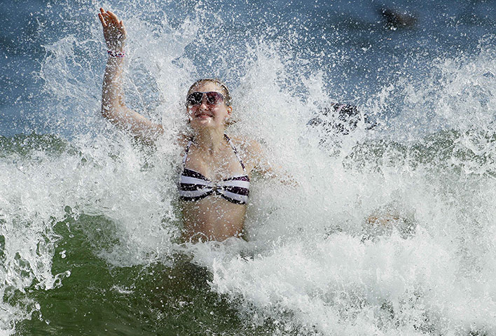 24 Hours: Heavy surf crashes on Jerrica Stackpole in Maine