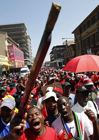24 Hours: Union members sing and dance during their protest