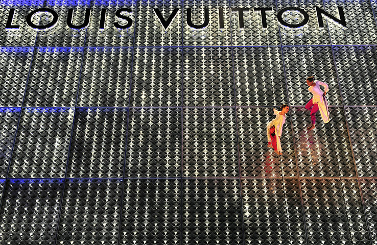 24 Hours: Louis Vuitton Flagship Shop Opens In Chengdu